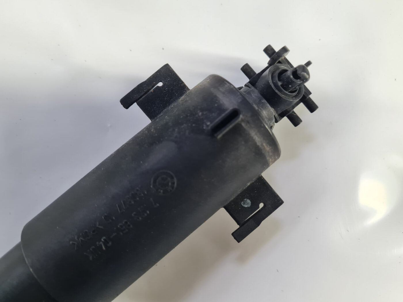 Lukturu mazgātāja sprausla priekš BMW X5 E70 2006-2013 2 Lukturu mazgātāja sprausla priekš BMW X5 E70 2006-2013
