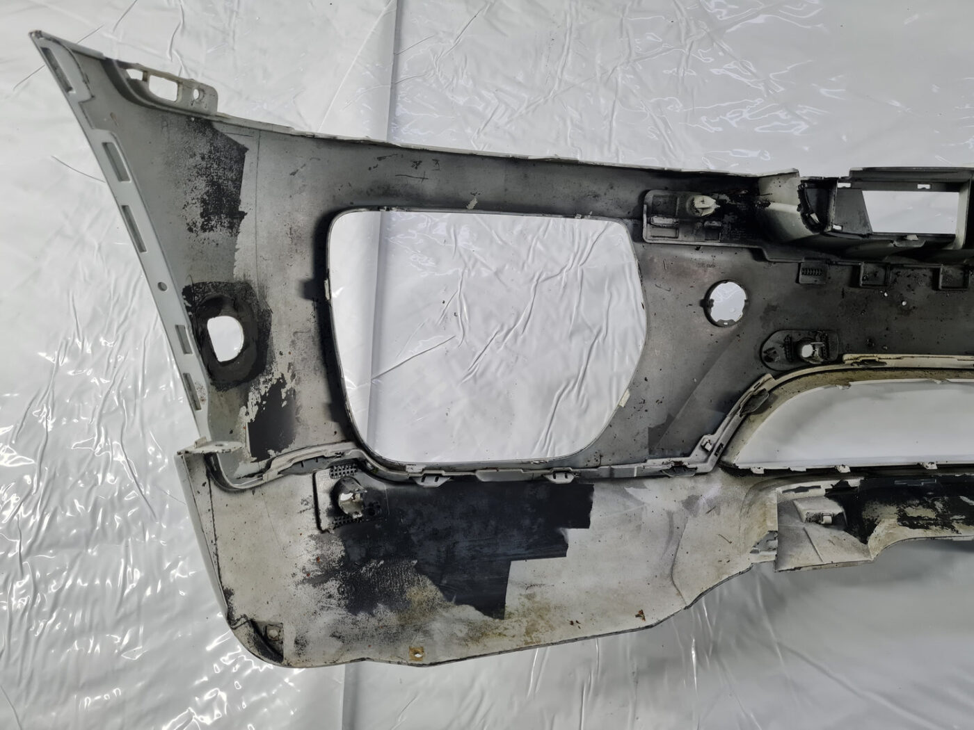 Priekšējais buferis priekš BMW X6 E71 2008-2014 16 Priekšējais buferis priekš BMW X6 E71 2008-2014