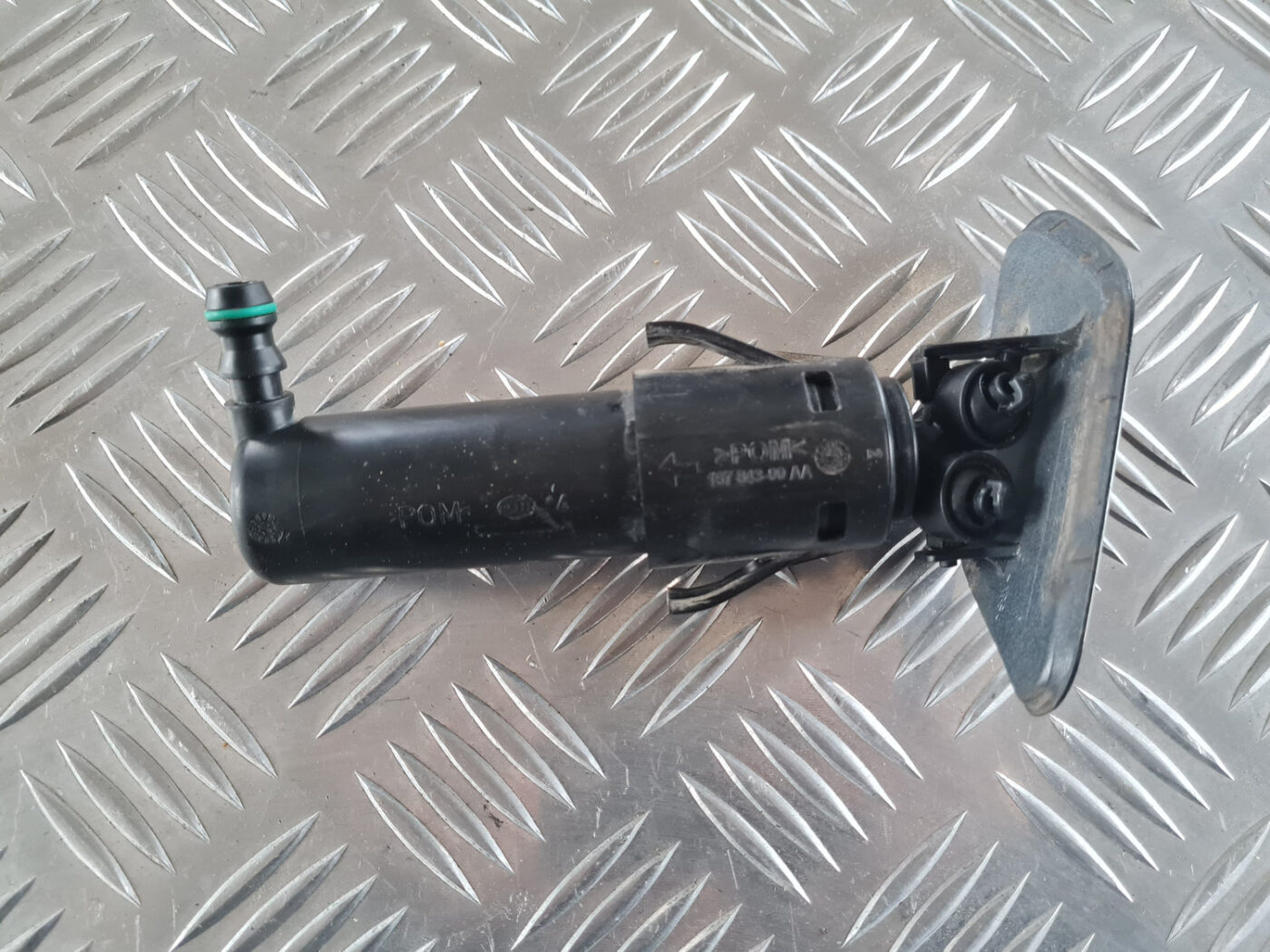 Lukturu mazgātāja sprausla priekš OPEL INSIGNIA 2010 2 Lukturu mazgātāja sprausla priekš OPEL INSIGNIA 2010