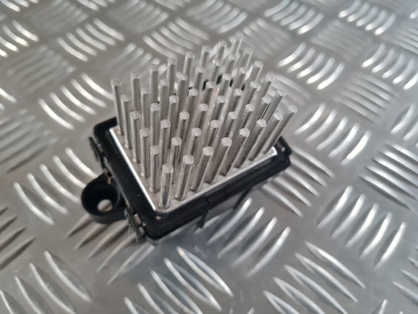 Salona ventilatora rezistors priekš OPEL INSIGNIA 2010 5 Salona ventilatora rezistors priekš OPEL INSIGNIA 2010