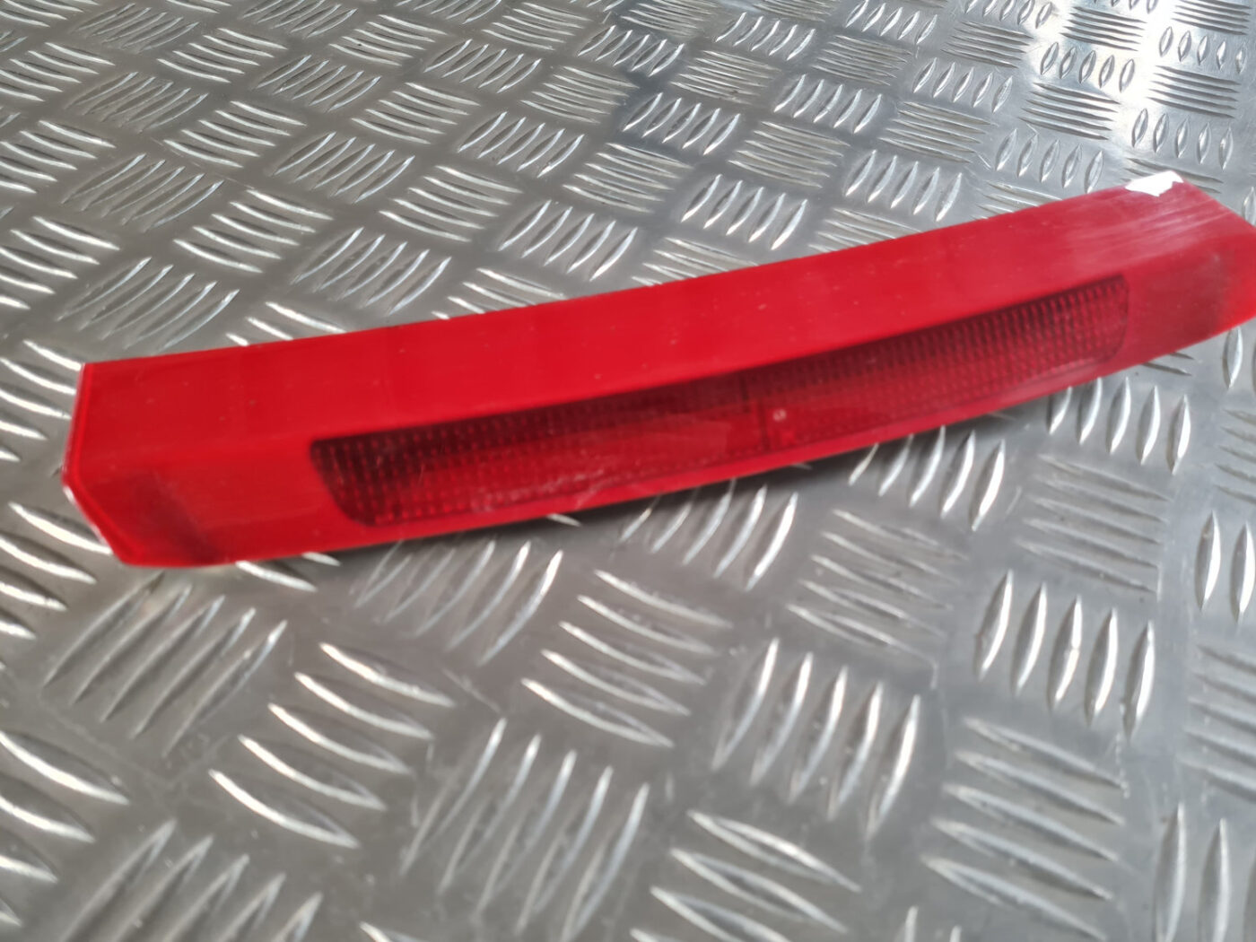 Stop signāls priekš OPEL INSIGNIA 2010 2 Stop signāls priekš OPEL INSIGNIA 2010