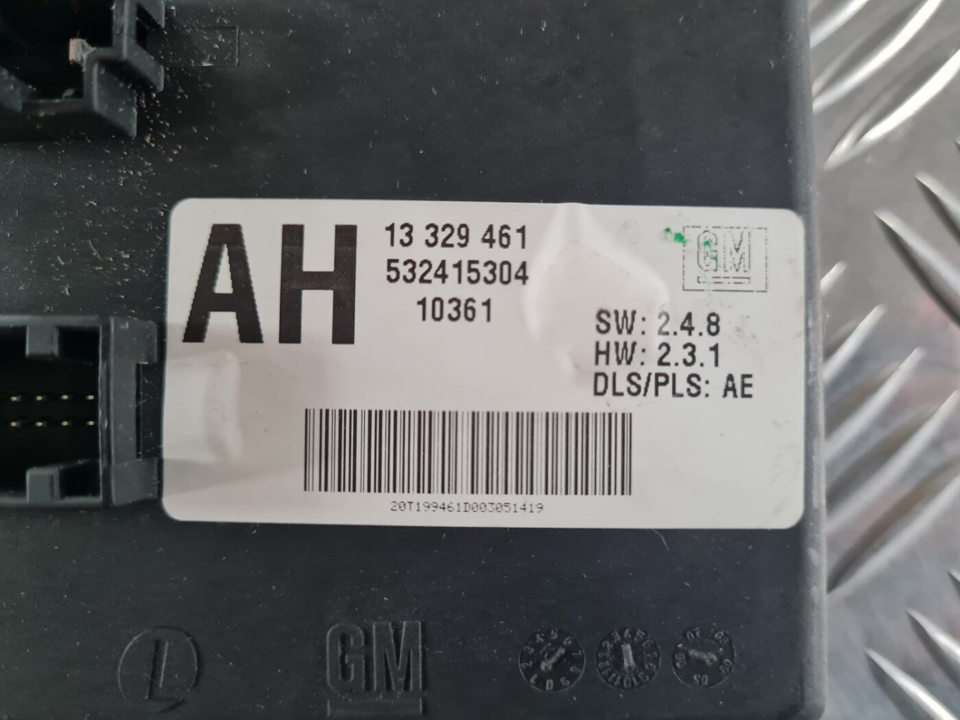 Piekabes āķa vadības bloks priekš OPEL INSIGNIA 2010 2 Piekabes āķa vadības bloks priekš OPEL INSIGNIA 2010