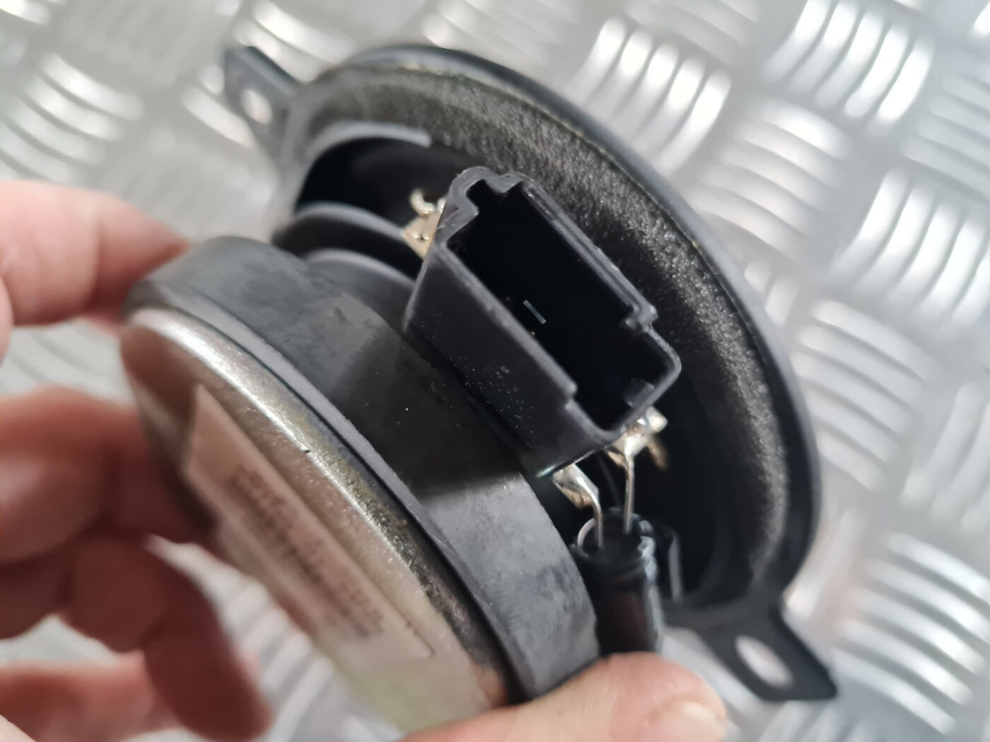 Mērinstrumentu paneļa skaļrunis priekš OPEL INSIGNIA 2010 3 Mērinstrumentu paneļa skaļrunis priekš OPEL INSIGNIA 2010