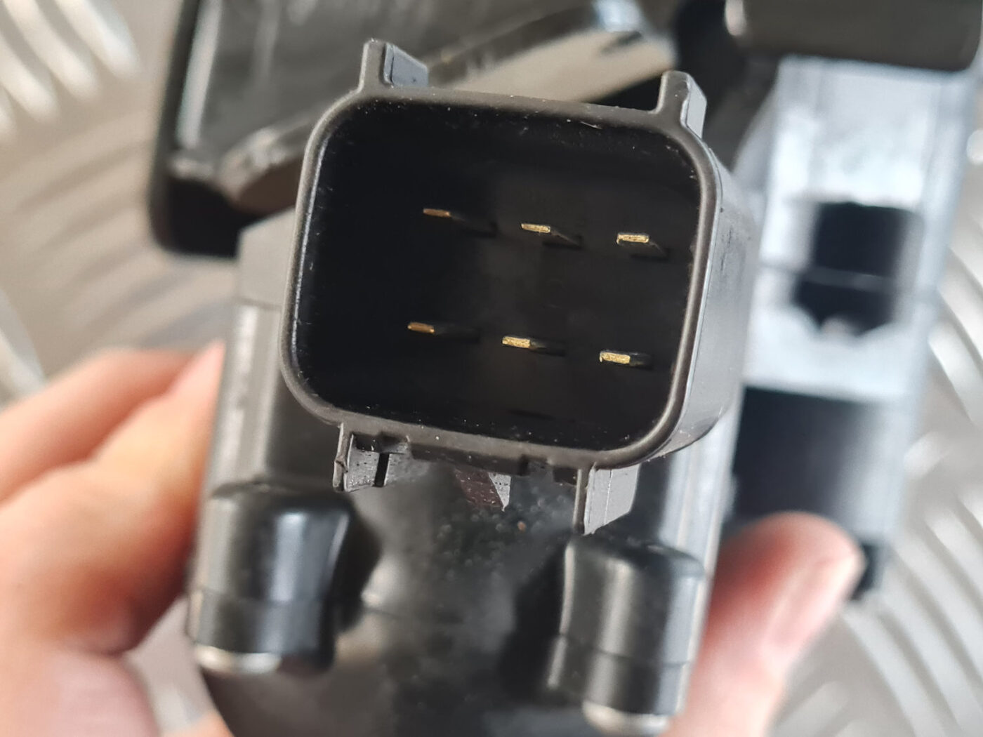 Bagāžnieka vāka slēdzene priekš OPEL INSIGNIA 2010 3 Bagāžnieka vāka slēdzene priekš OPEL INSIGNIA 2010