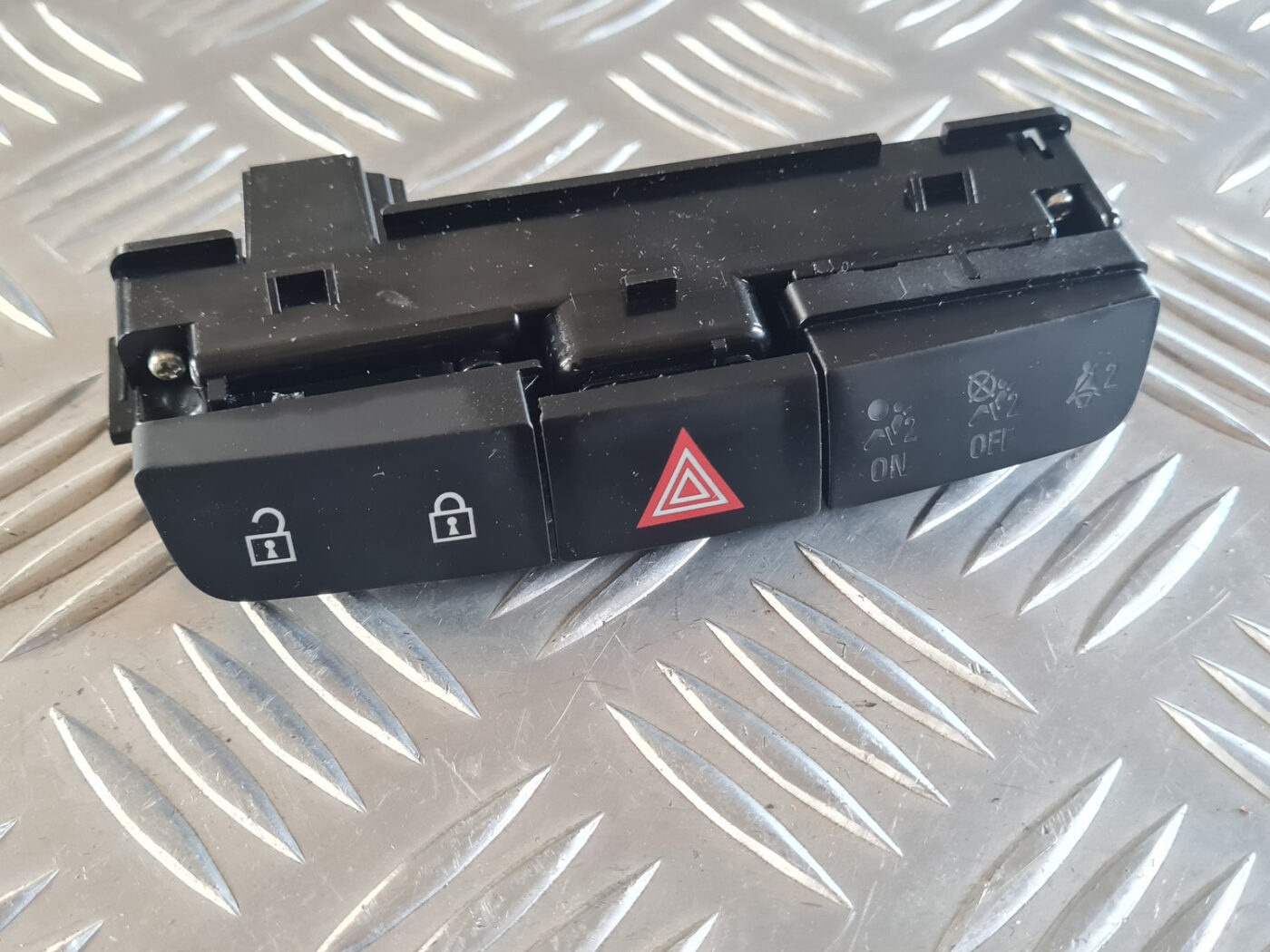 Mērinstrumentu paneļa pārslēgšanas pogas priekš OPEL INSIGNIA 2010 2 Mērinstrumentu paneļa pārslēgšanas pogas priekš OPEL INSIGNIA 2010