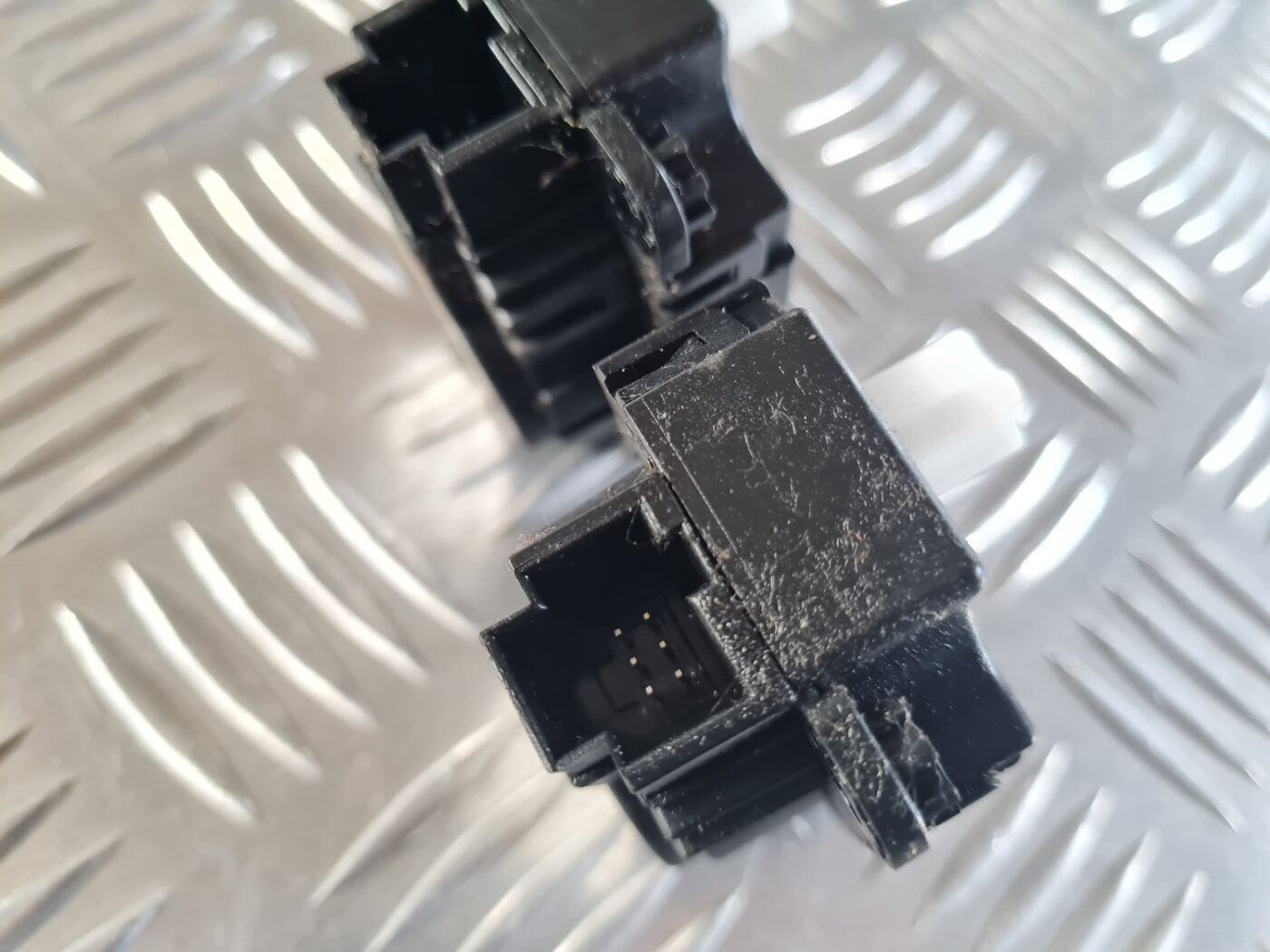 Apsildes sistēmas aktuators priekš OPEL INSIGNIA 2010 3 Apsildes sistēmas aktuators priekš OPEL INSIGNIA 2010