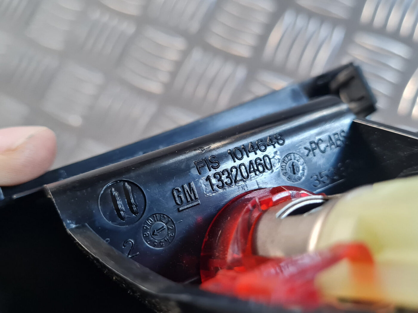 Pelnu trauks priekš OPEL INSIGNIA 2010 3 Pelnu trauks priekš OPEL INSIGNIA 2010