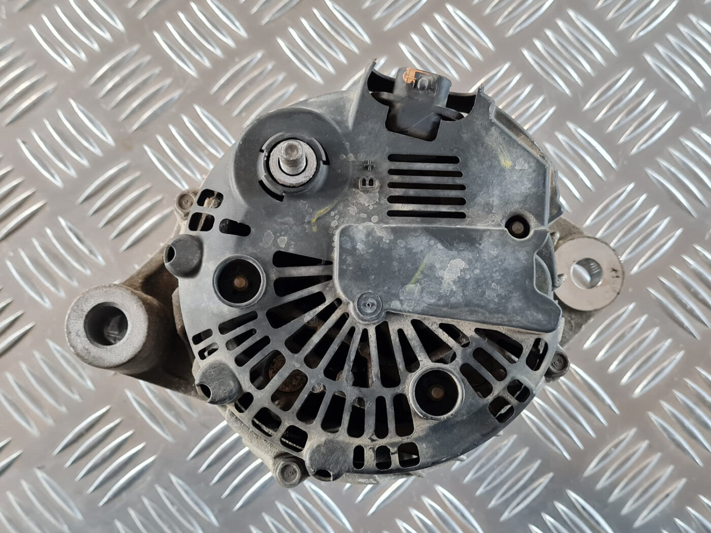 Ģenerators priekš OPEL INSIGNIA 2010 4 Ģenerators priekš OPEL INSIGNIA 2010