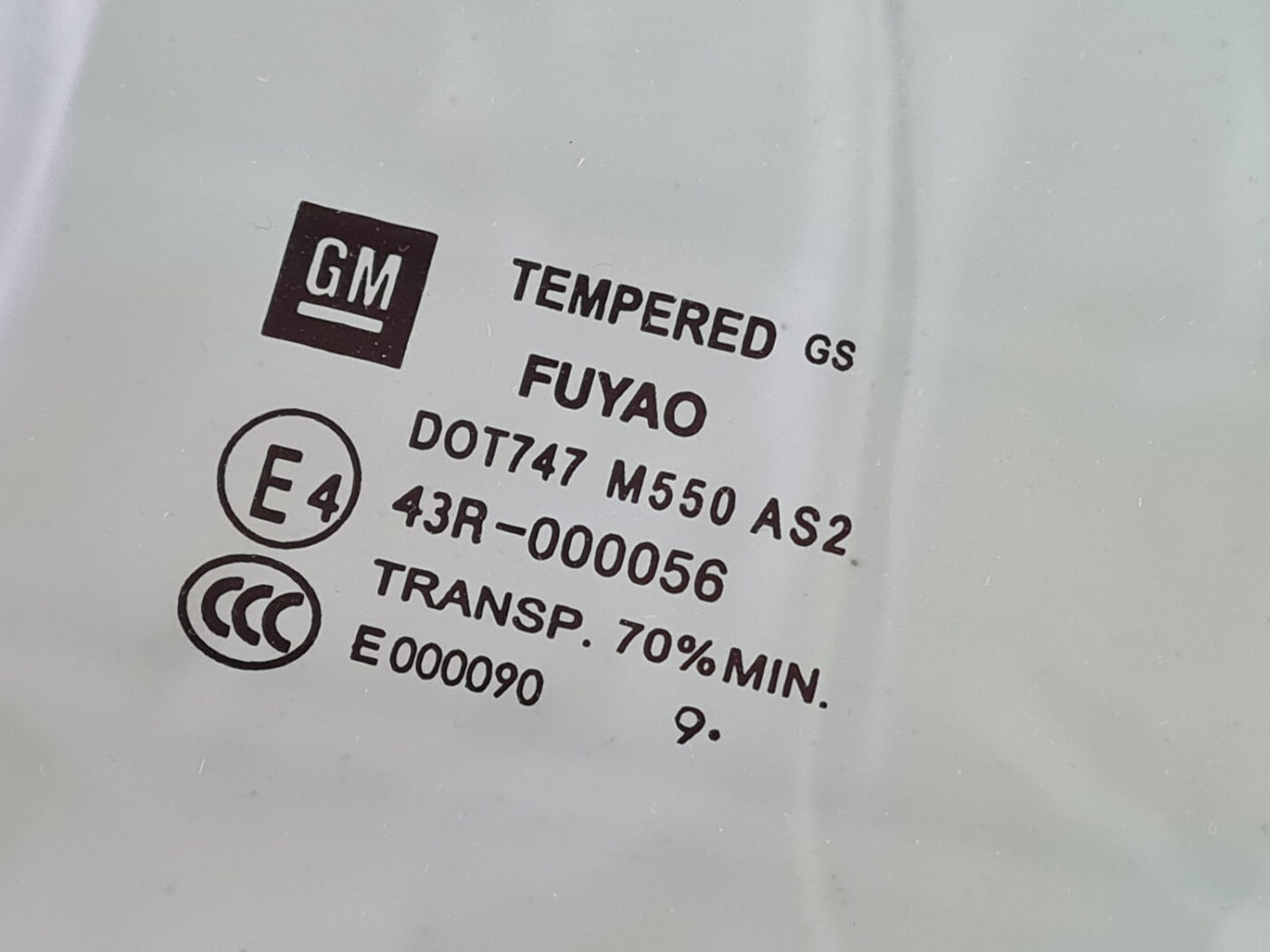 Priekšējo labo durvju stikls priekš OPEL INSIGNIA 2010 2 Priekšējo labo durvju stikls priekš OPEL INSIGNIA 2010