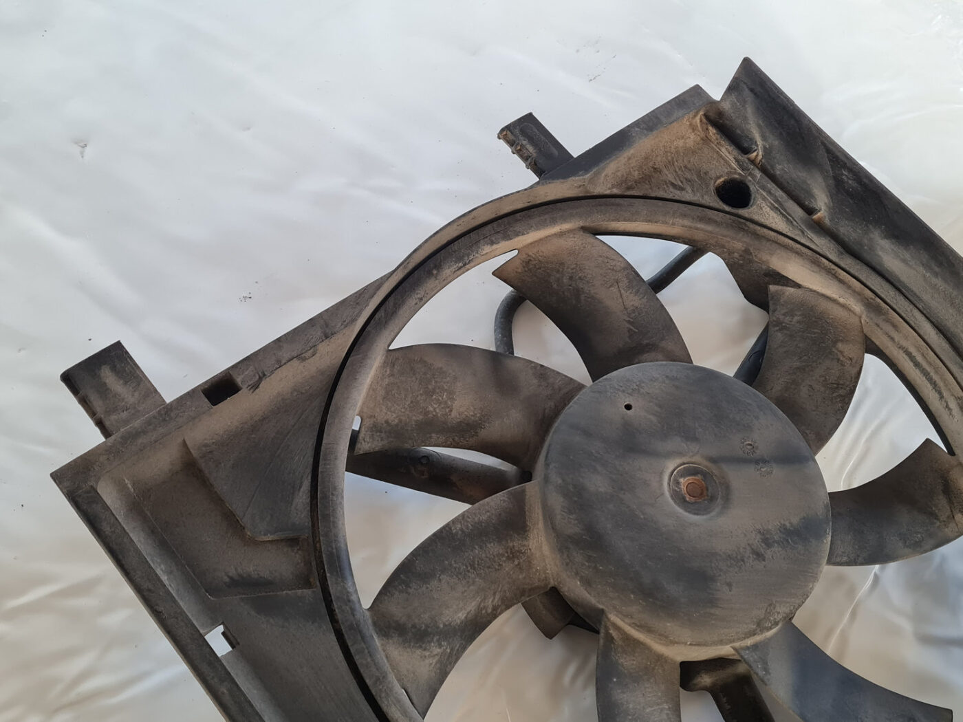 Dzesēšanas radiatora ventilators priekš OPEL INSIGNIA 2010 4 Dzesēšanas radiatora ventilators priekš OPEL INSIGNIA 2010