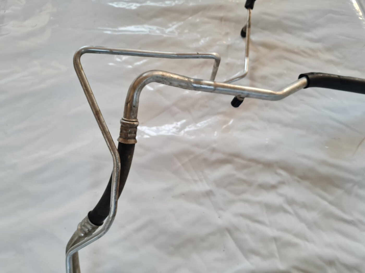 Gaisa kondicioniera galvenā caurule priekš OPEL INSIGNIA 2010 9 Gaisa kondicioniera galvenā caurule priekš OPEL INSIGNIA 2010