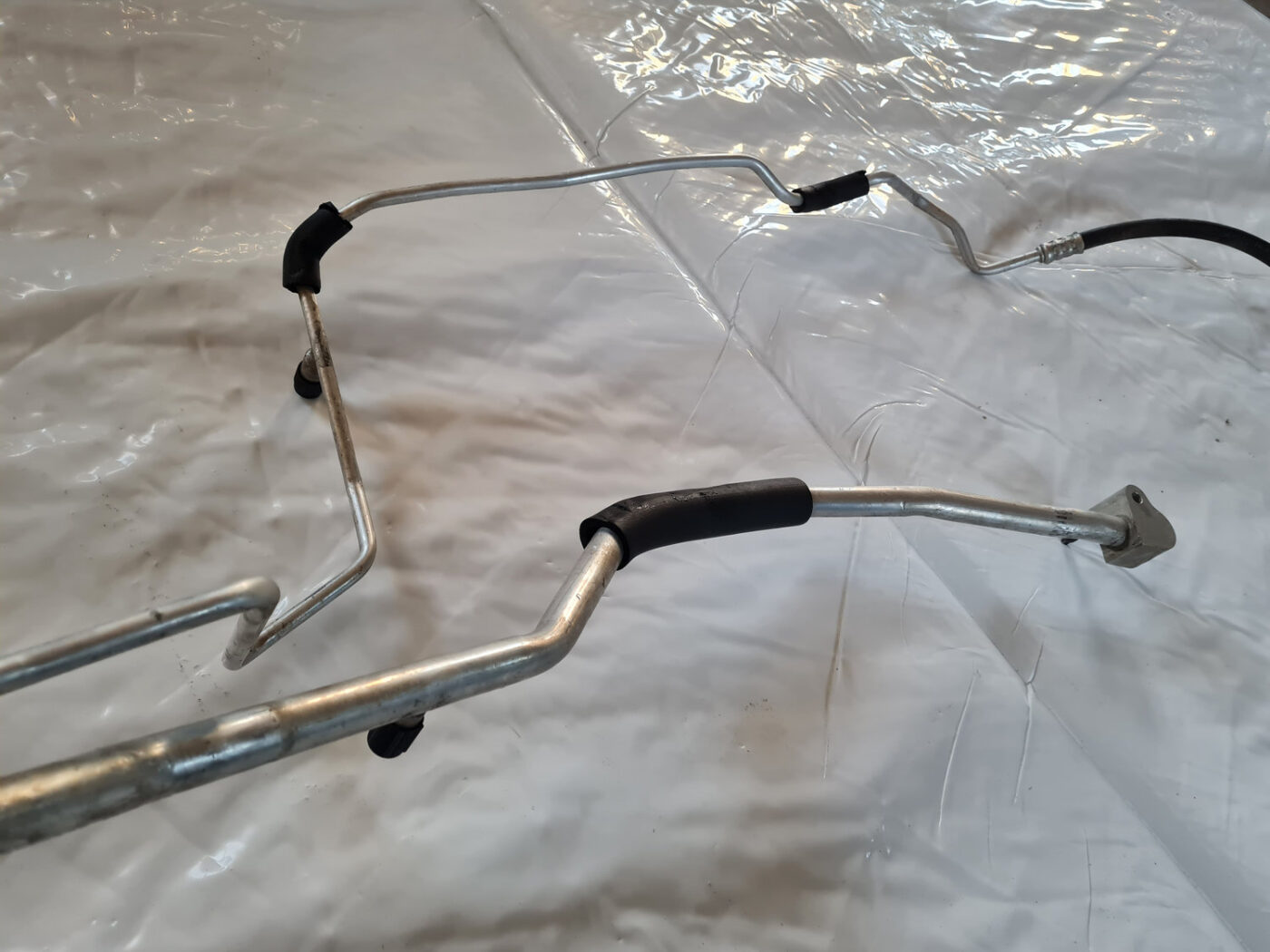 Gaisa kondicioniera galvenā caurule priekš OPEL INSIGNIA 2010 8 Gaisa kondicioniera galvenā caurule priekš OPEL INSIGNIA 2010