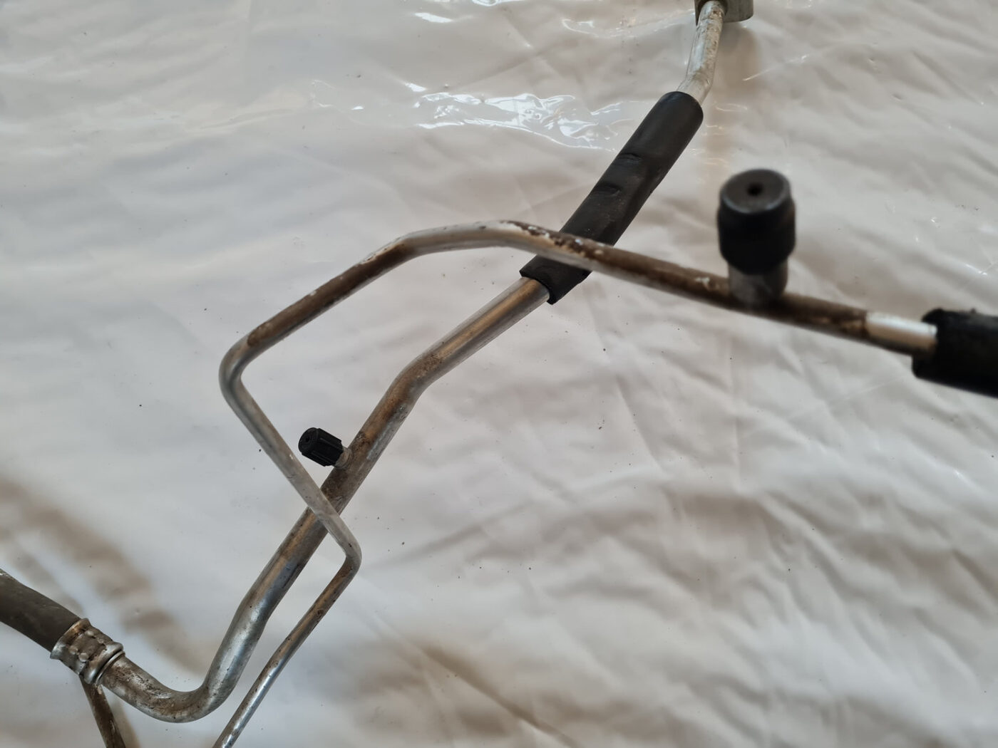 Gaisa kondicioniera galvenā caurule priekš OPEL INSIGNIA 2010 3 Gaisa kondicioniera galvenā caurule priekš OPEL INSIGNIA 2010