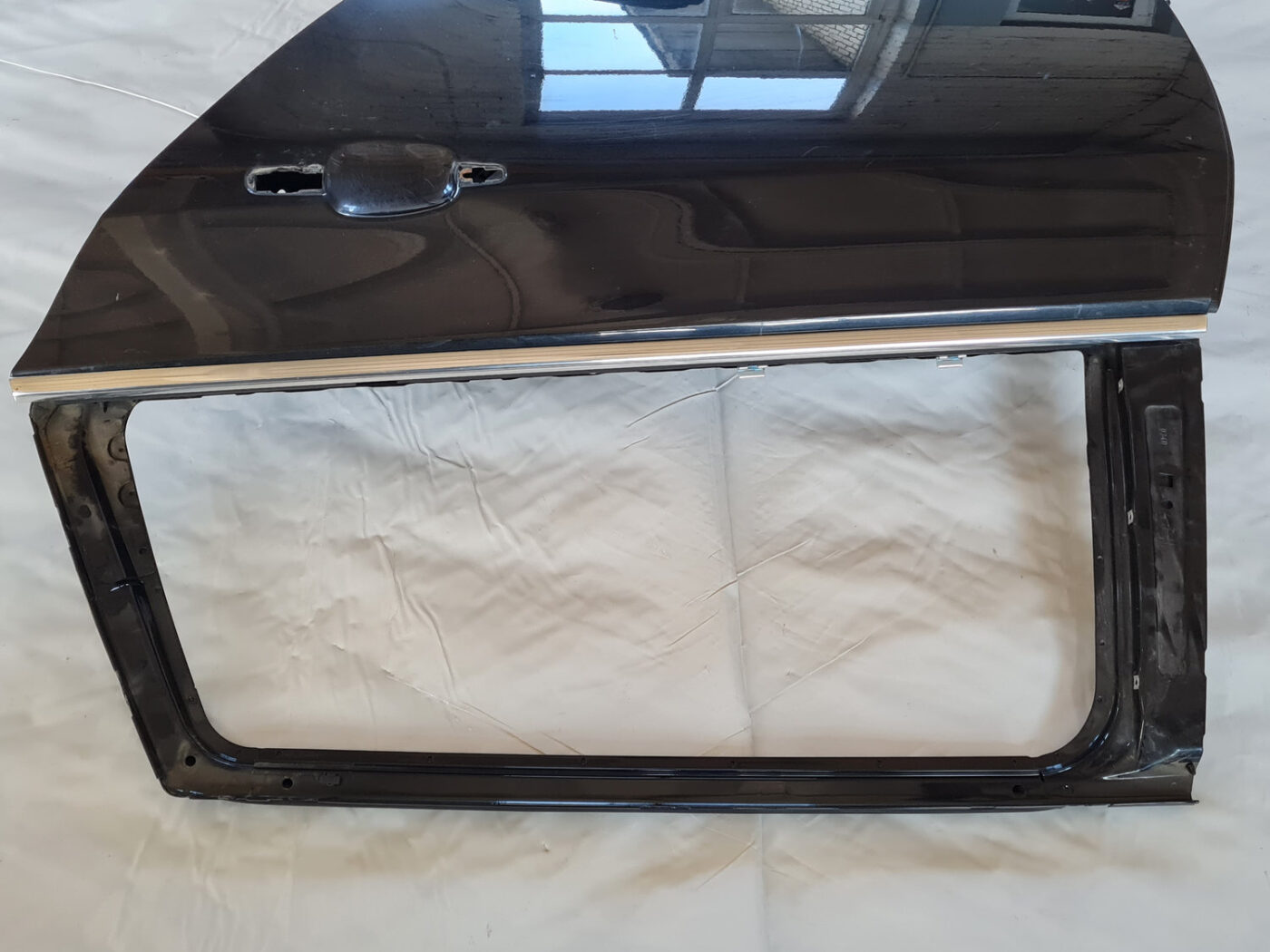 Aizmugurējās kreisās durvis priekš OPEL INSIGNIA 2010 13 Aizmugurējās kreisās durvis priekš OPEL INSIGNIA 2010