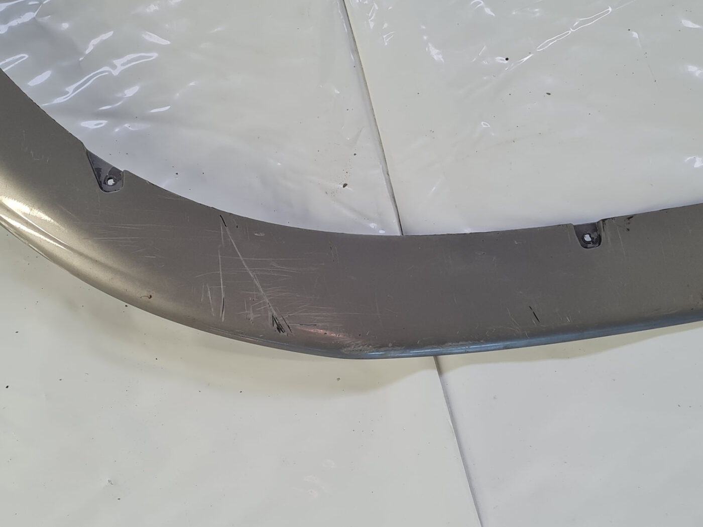 Aizmugurēja bufera spoileris (lūpa) priekš VOLVO S40 2004 Grey 17 Aizmugurēja bufera spoileris (lūpa) priekš VOLVO S40 2004 Grey