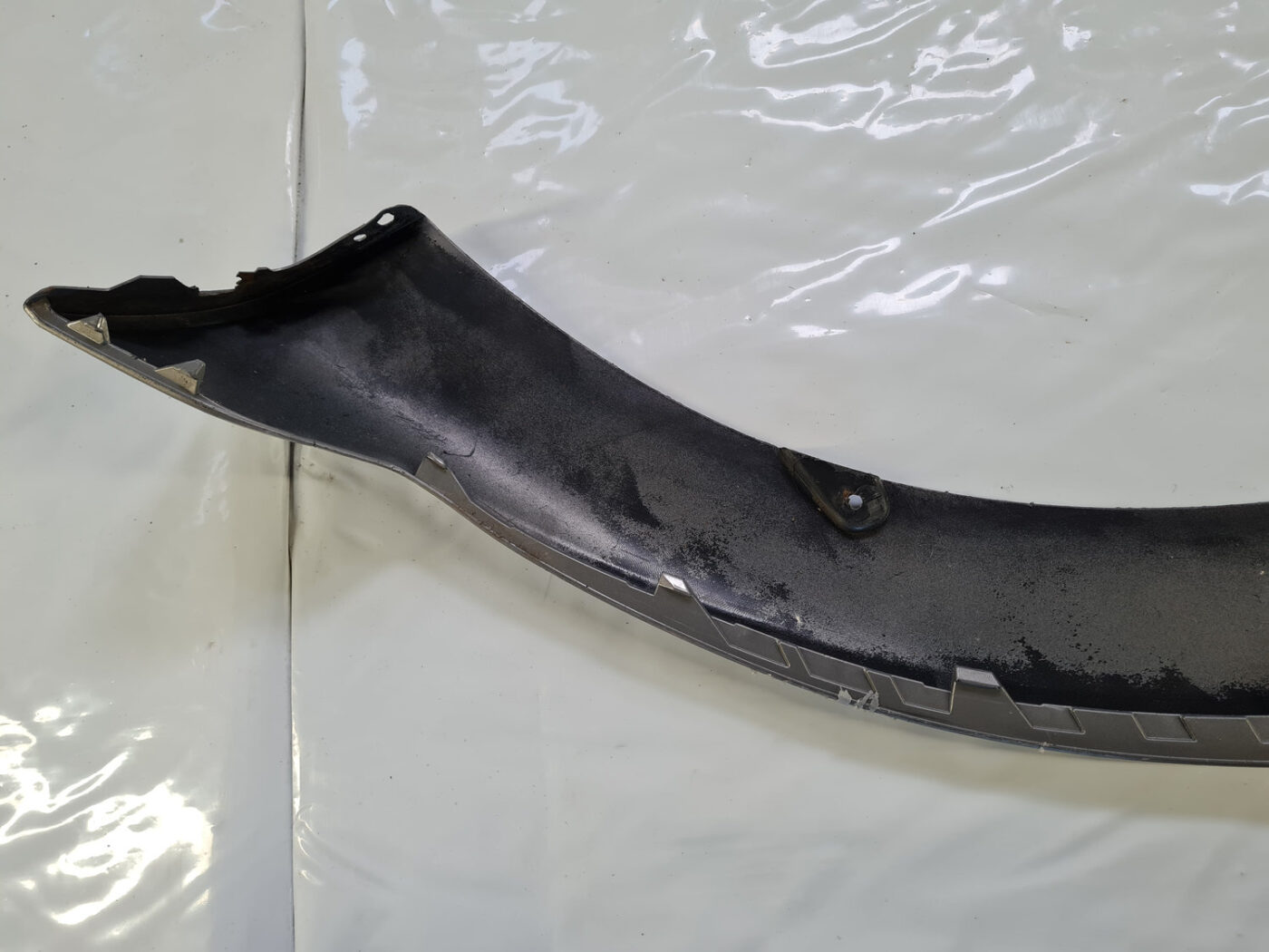 Aizmugurēja bufera spoileris (lūpa) priekš VOLVO S40 2004 Grey 4 Aizmugurēja bufera spoileris (lūpa) priekš VOLVO S40 2004 Grey