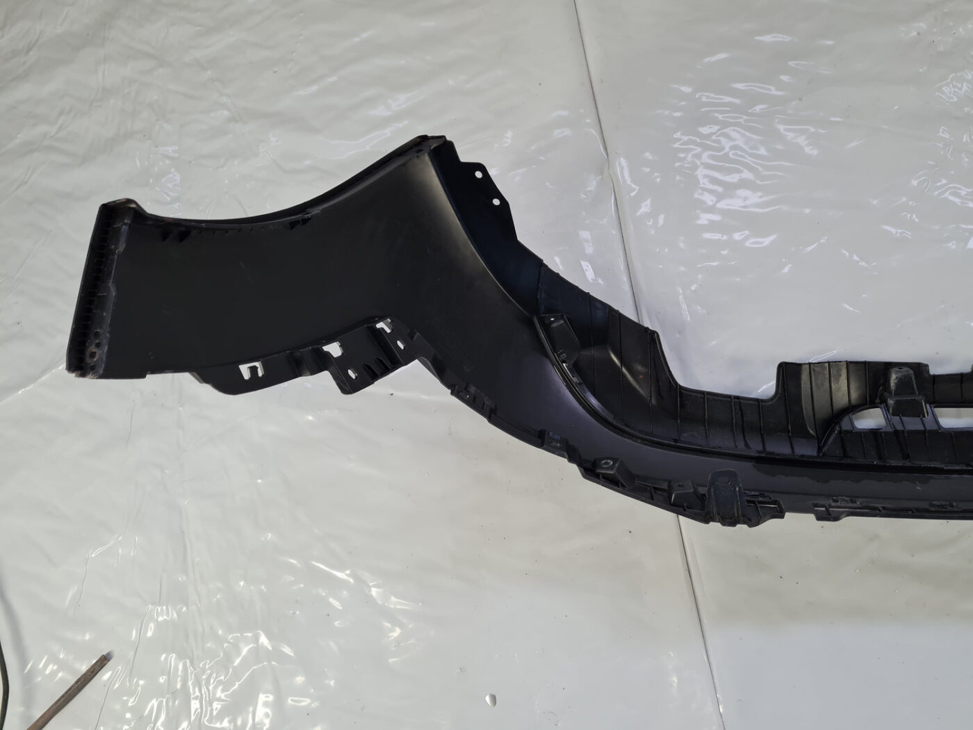 Aizmugurēja bufera spoileris (lūpa) priekš HYUNDAI TUCSON 2015-2021 2 Aizmugurēja bufera spoileris (lūpa) priekš HYUNDAI TUCSON 2015-2021