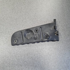 Aizmugurēja bufera kronšteins priekš AUDI A4 2004