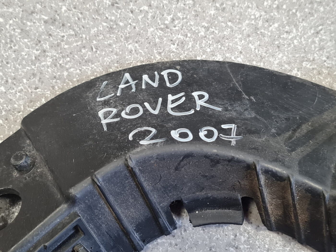 Priekšēja bufera kronšteins priekš LAND ROVER FREELANDER 2007 3 Priekšēja bufera kronšteins priekš LAND ROVER FREELANDER 2007