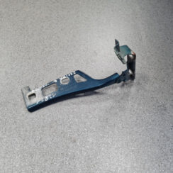 Pārsega eņģe, pa labi priekš OPEL ZAFIRA B 2005-2009