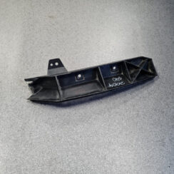 Aizmugurēja bufera kronšteins priekš VOLVO S40 2004 Black