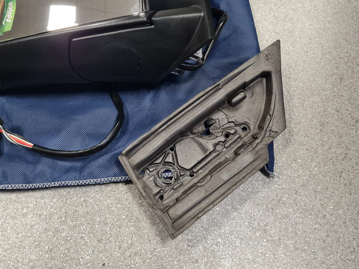 Ārējais spogulis, pa labi priekš CHRYSLER VOYAGER 2008-2016 14 Ārējais spogulis, pa labi priekš CHRYSLER VOYAGER 2008-2016