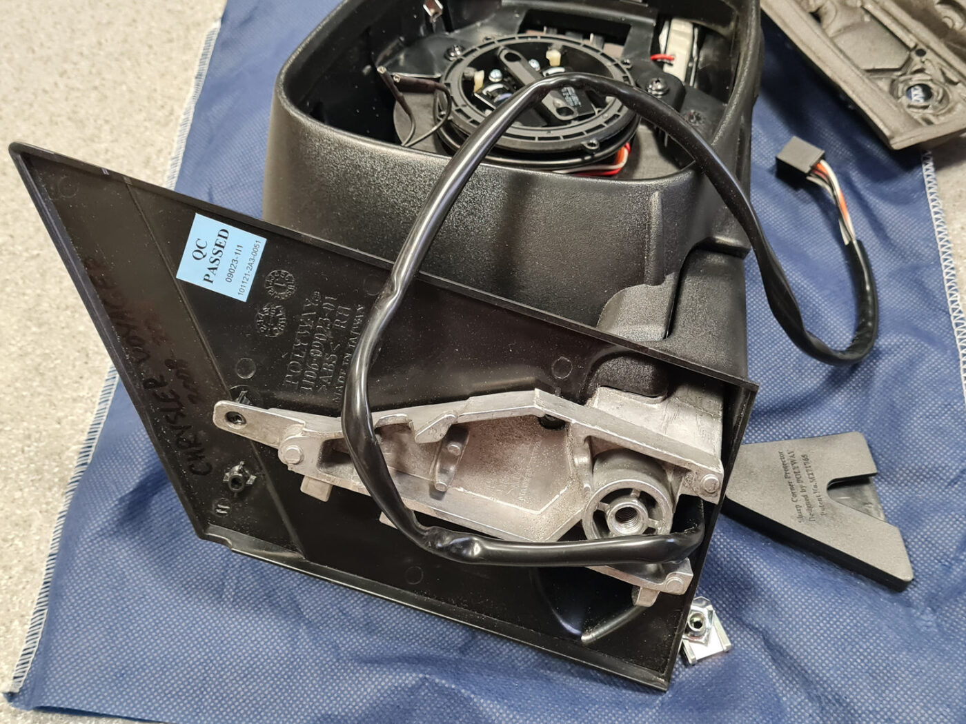 Ārējais spogulis, pa labi priekš CHRYSLER VOYAGER 2008-2016 8 Ārējais spogulis, pa labi priekš CHRYSLER VOYAGER 2008-2016