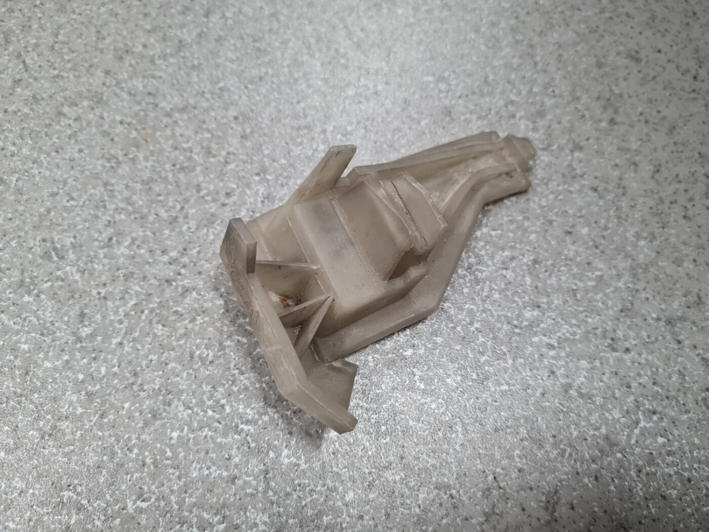 Priekšēja bufera kronšteins priekš VOLVO C30 2008 SILVER 5 Priekšēja bufera kronšteins priekš VOLVO C30 2008 SILVER