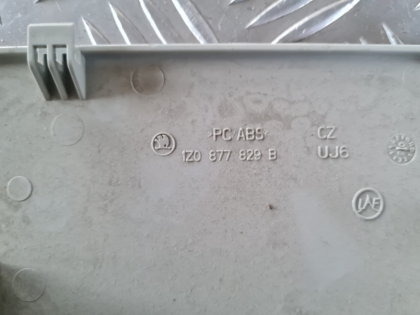 Skaņas sensors priekš ŠKODA OCTAVIA 2007 4 Skaņas sensors priekš ŠKODA OCTAVIA 2007