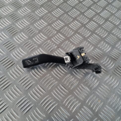 Pagrieziena rādītāju slēdzis priekš ŠKODA OCTAVIA 2007