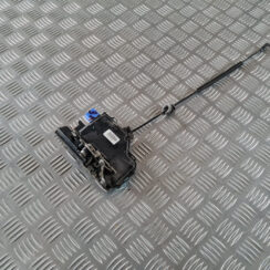 Aizmugurējo kreiso durvju slēdzene priekš ŠKODA OCTAVIA 2007