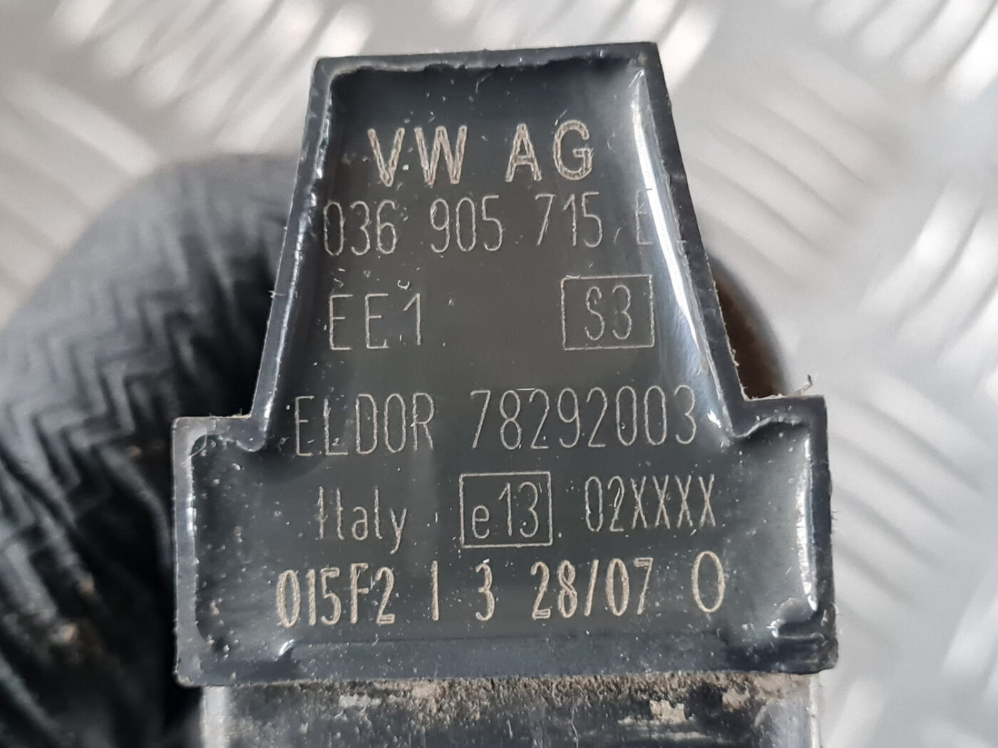 Augstsprieguma spole priekš ŠKODA OCTAVIA 2007 4 Augstsprieguma spole priekš ŠKODA OCTAVIA 2007