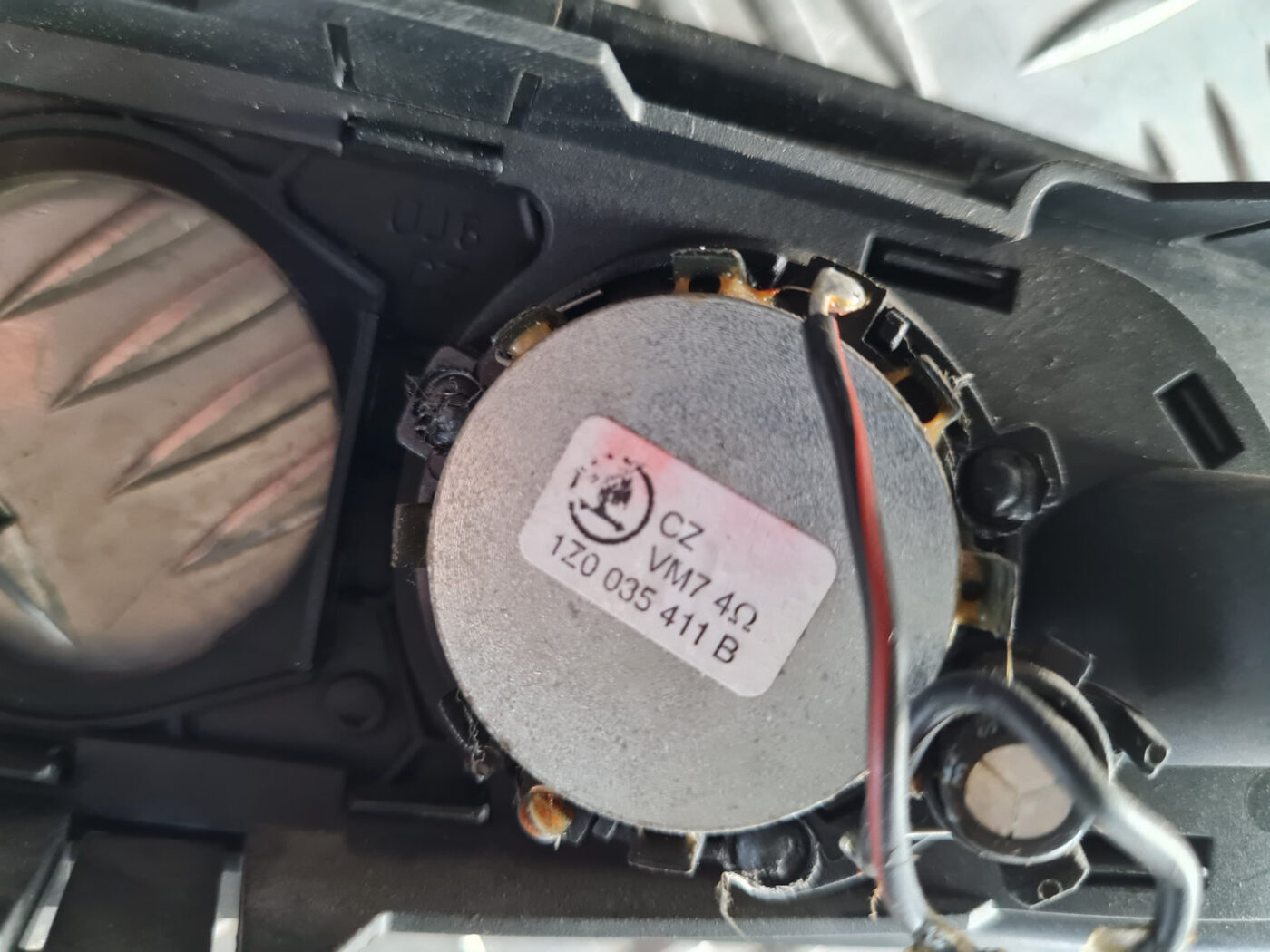 Salona durvju rokturis, priekšējais kreisais priekš ŠKODA OCTAVIA 2007 4 Salona durvju rokturis, priekšējais kreisais priekš ŠKODA OCTAVIA 2007