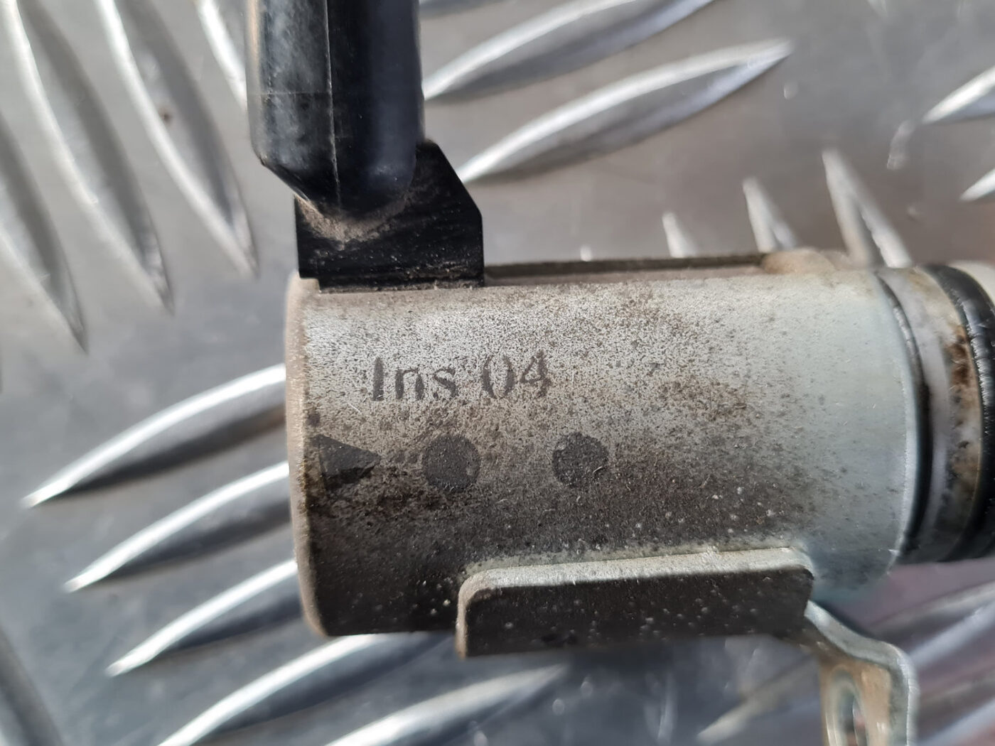 Sadales vārpsta elektromagnētiskais vārsts (Ieplūdes) priekš ŠKODA OCTAVIA 2007 5 Sadales vārpsta elektromagnētiskais vārsts (Ieplūdes) priekš ŠKODA OCTAVIA 2007