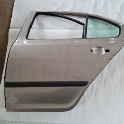 Aizmugurējās kreisās durvis priekš ŠKODA OCTAVIA 2007