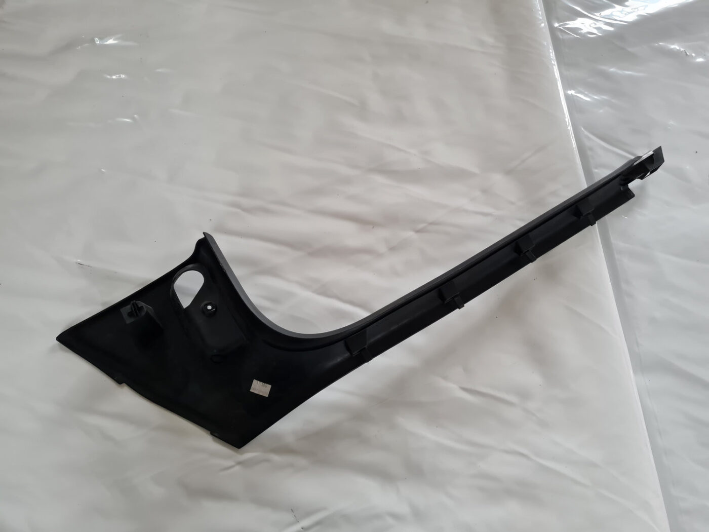 Sliekšņa priekšēja kreisa uzlika (salonā) priekš ŠKODA OCTAVIA 2007 2 Sliekšņa priekšēja kreisa uzlika (salonā) priekš ŠKODA OCTAVIA 2007