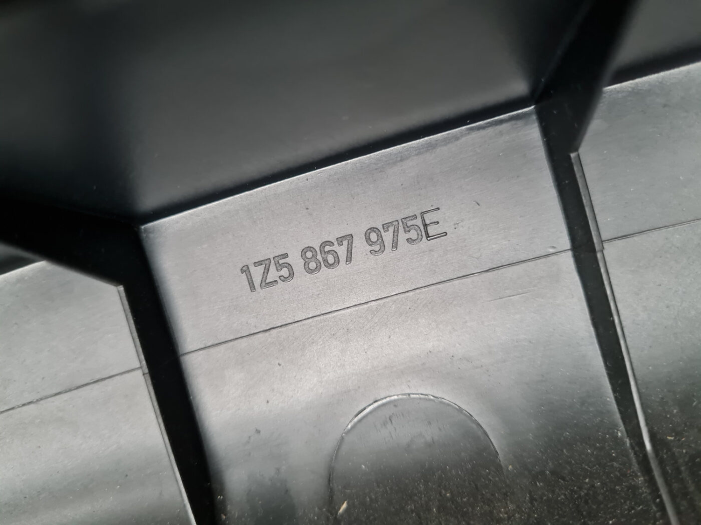 Bagāžnieka vāka liela apdare priekš ŠKODA OCTAVIA 2007 3 Bagāžnieka vāka liela apdare priekš ŠKODA OCTAVIA 2007