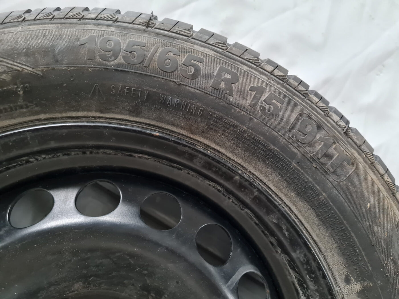 Rezerves ritenis priekš ŠKODA OCTAVIA 2007 2 Rezerves ritenis priekš ŠKODA OCTAVIA 2007