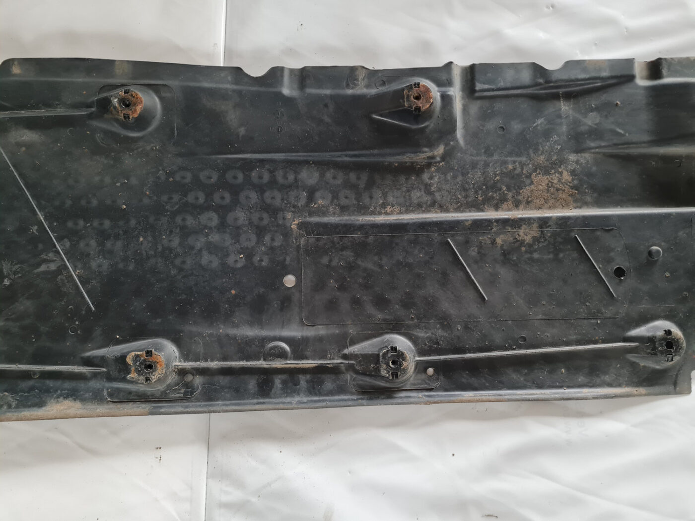 Virsbūves apakšējais aizsargs priekš ŠKODA OCTAVIA 2007 12 Virsbūves apakšējais aizsargs priekš ŠKODA OCTAVIA 2007