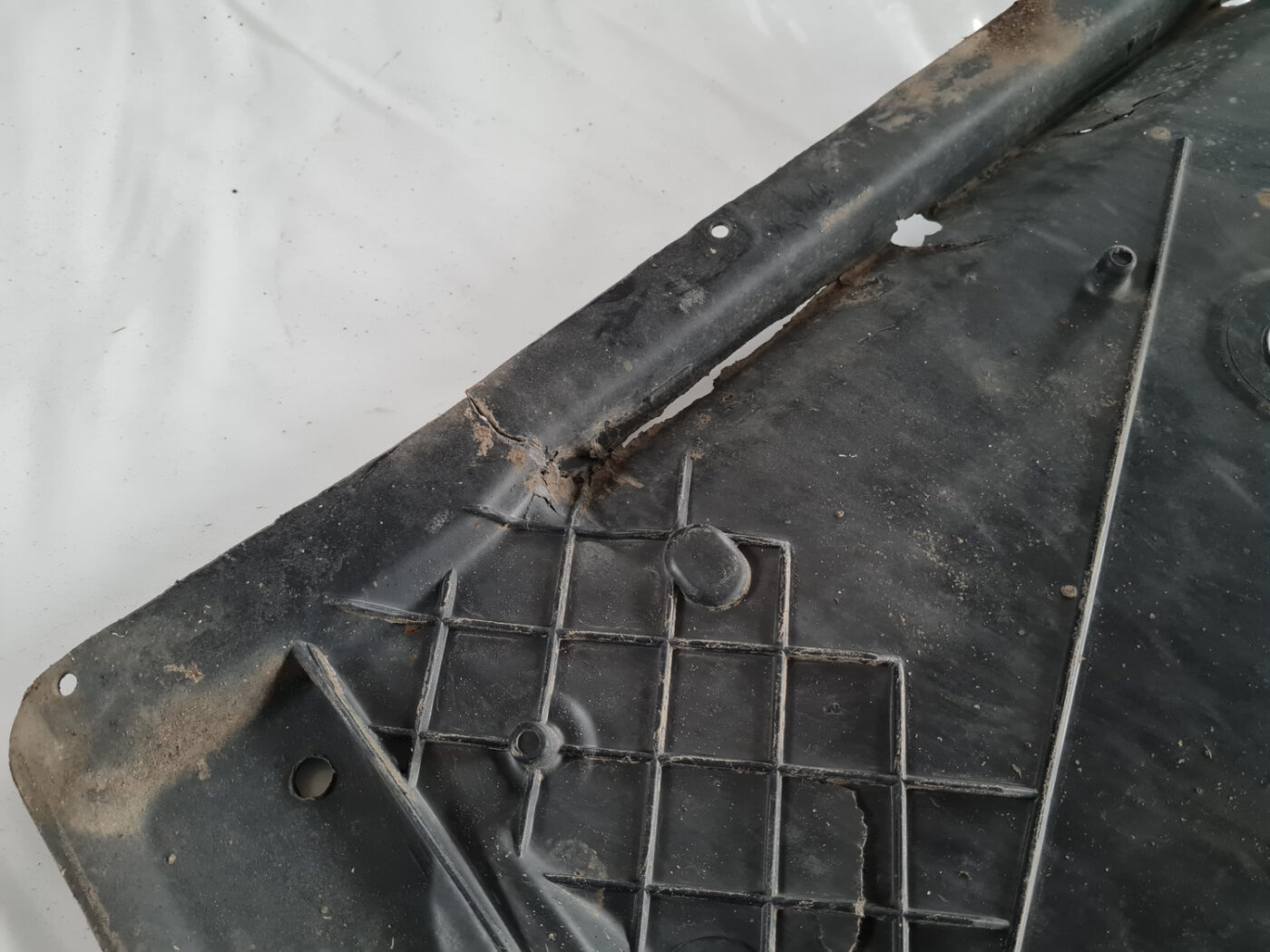 Virsbūves apakšējais aizsargs priekš ŠKODA OCTAVIA 2007 9 Virsbūves apakšējais aizsargs priekš ŠKODA OCTAVIA 2007