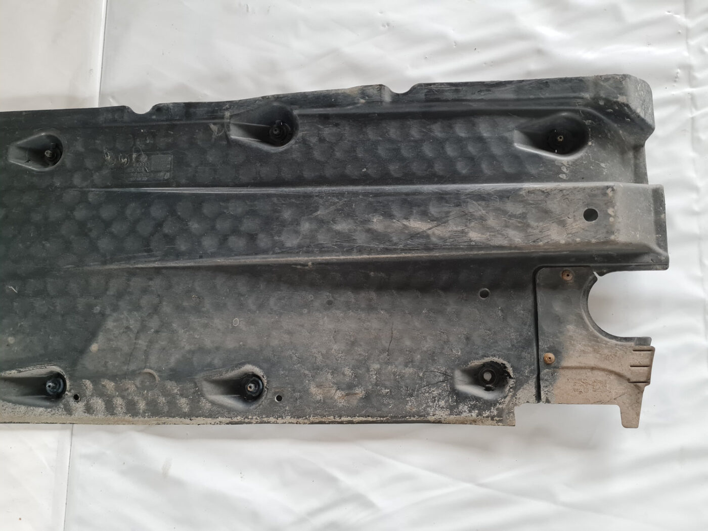 Virsbūves apakšējais aizsargs priekš ŠKODA OCTAVIA 2007 10 Virsbūves apakšējais aizsargs priekš ŠKODA OCTAVIA 2007