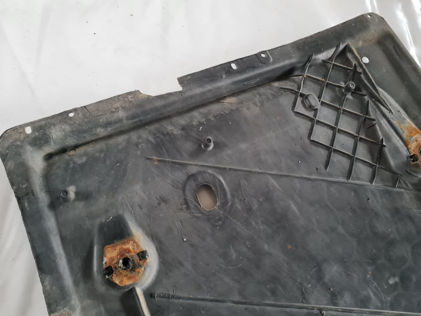 Virsbūves apakšējais aizsargs priekš ŠKODA OCTAVIA 2007 4 Virsbūves apakšējais aizsargs priekš ŠKODA OCTAVIA 2007