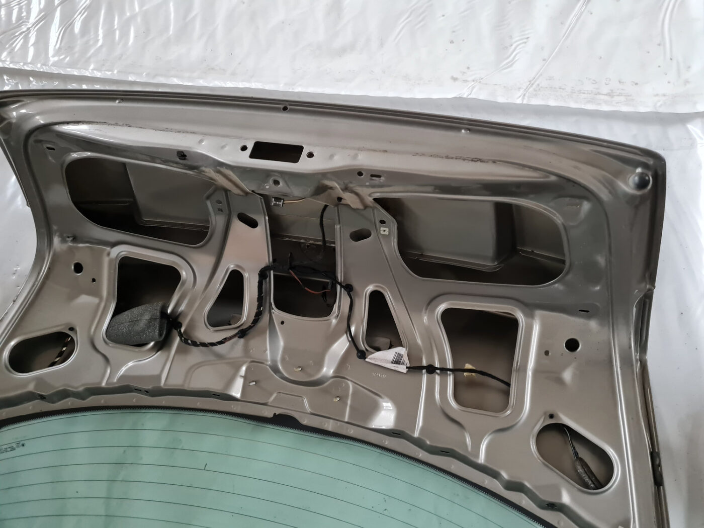 Bagāžnieka vāks priekš ŠKODA OCTAVIA 2007 5 Bagāžnieka vāks priekš ŠKODA OCTAVIA 2007