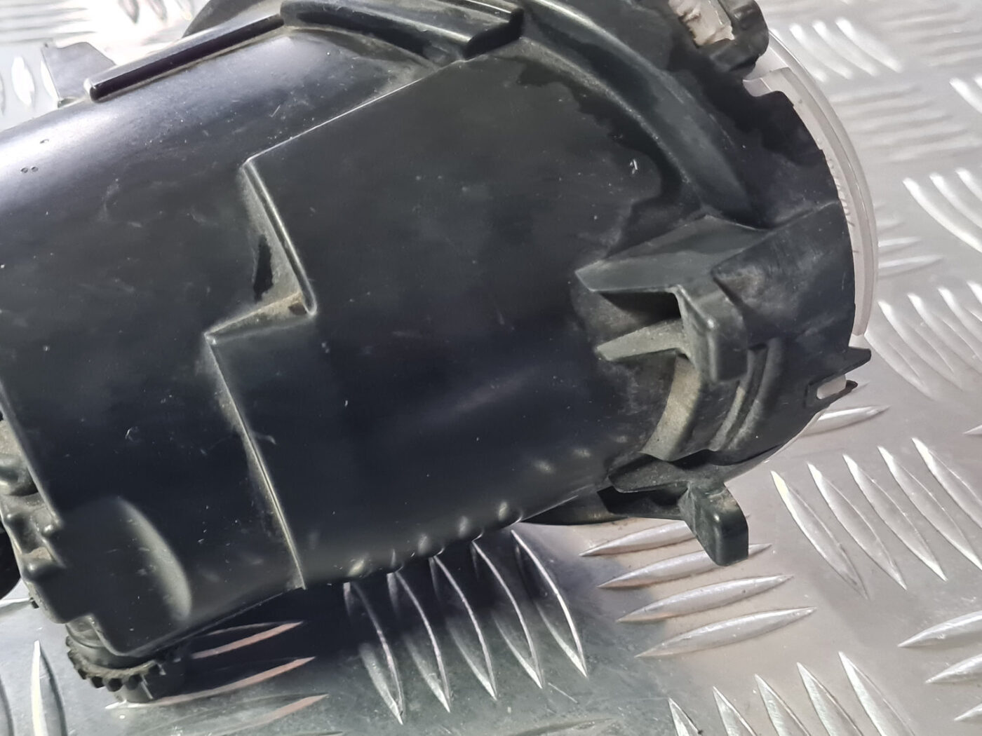 Miglas lukturis priekšā pa kreisi priekš VOLVO XC 60 2009 4 Miglas lukturis priekšā pa kreisi priekš VOLVO XC 60 2009