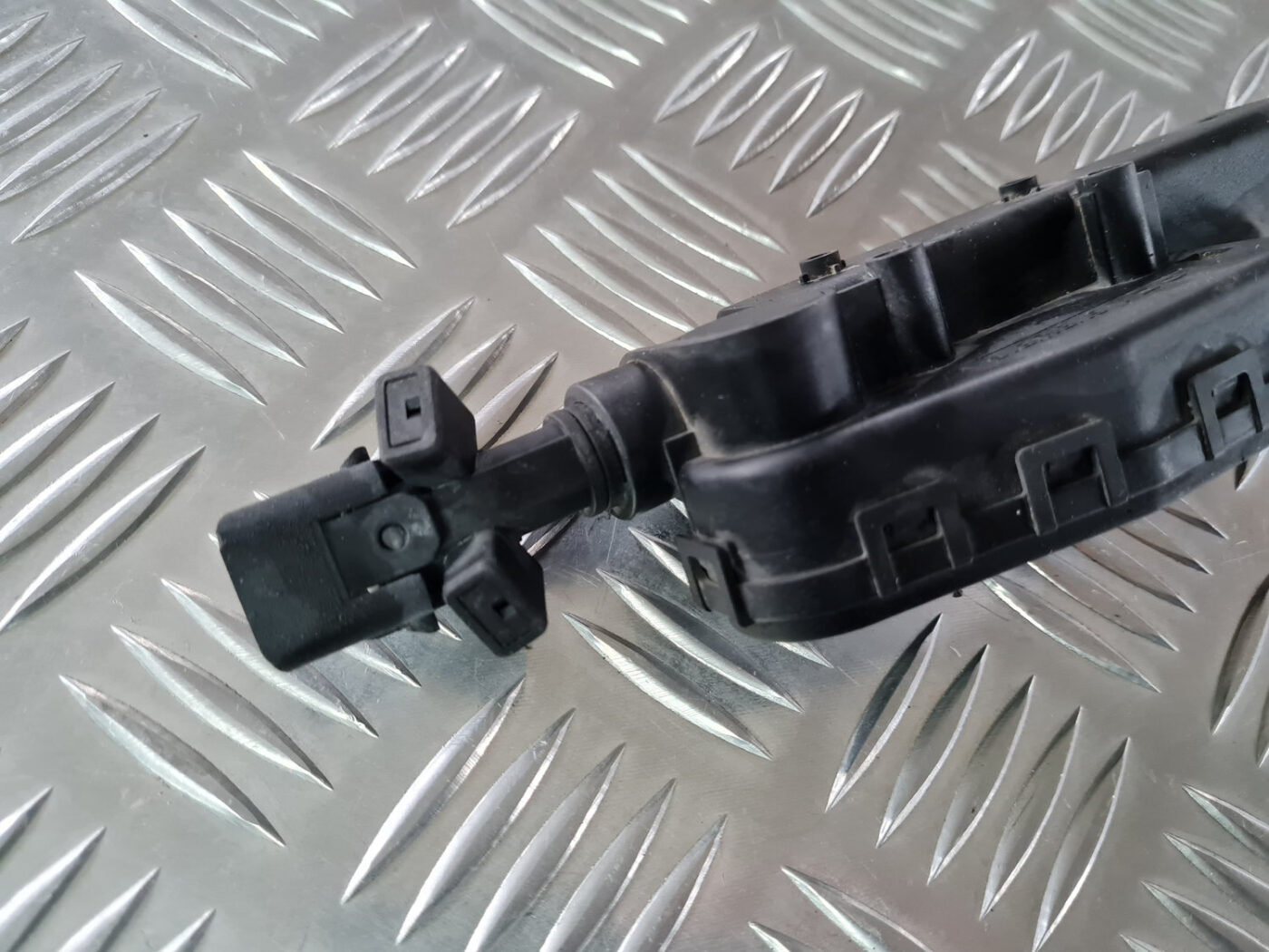 Lukturu mazgātāja sprausla priekš VOLVO XC 60 2009 6 Lukturu mazgātāja sprausla priekš VOLVO XC 60 2009