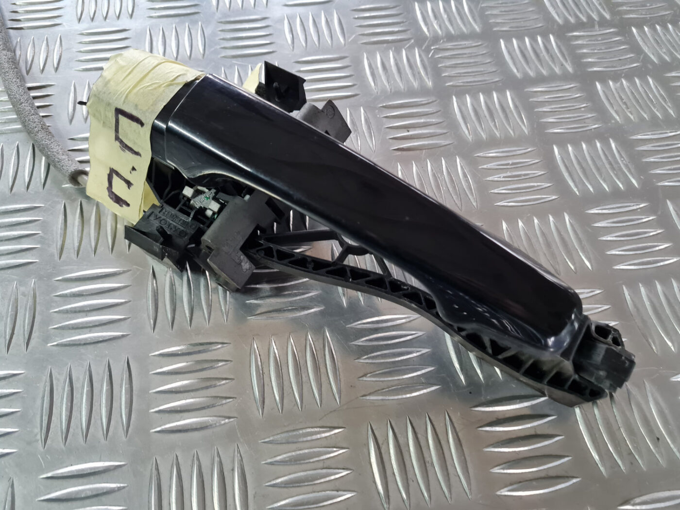 Priekšējāis labais durvju rokturis priekš VOLVO XC 60 2009 5 Priekšējāis labais durvju rokturis priekš VOLVO XC 60 2009