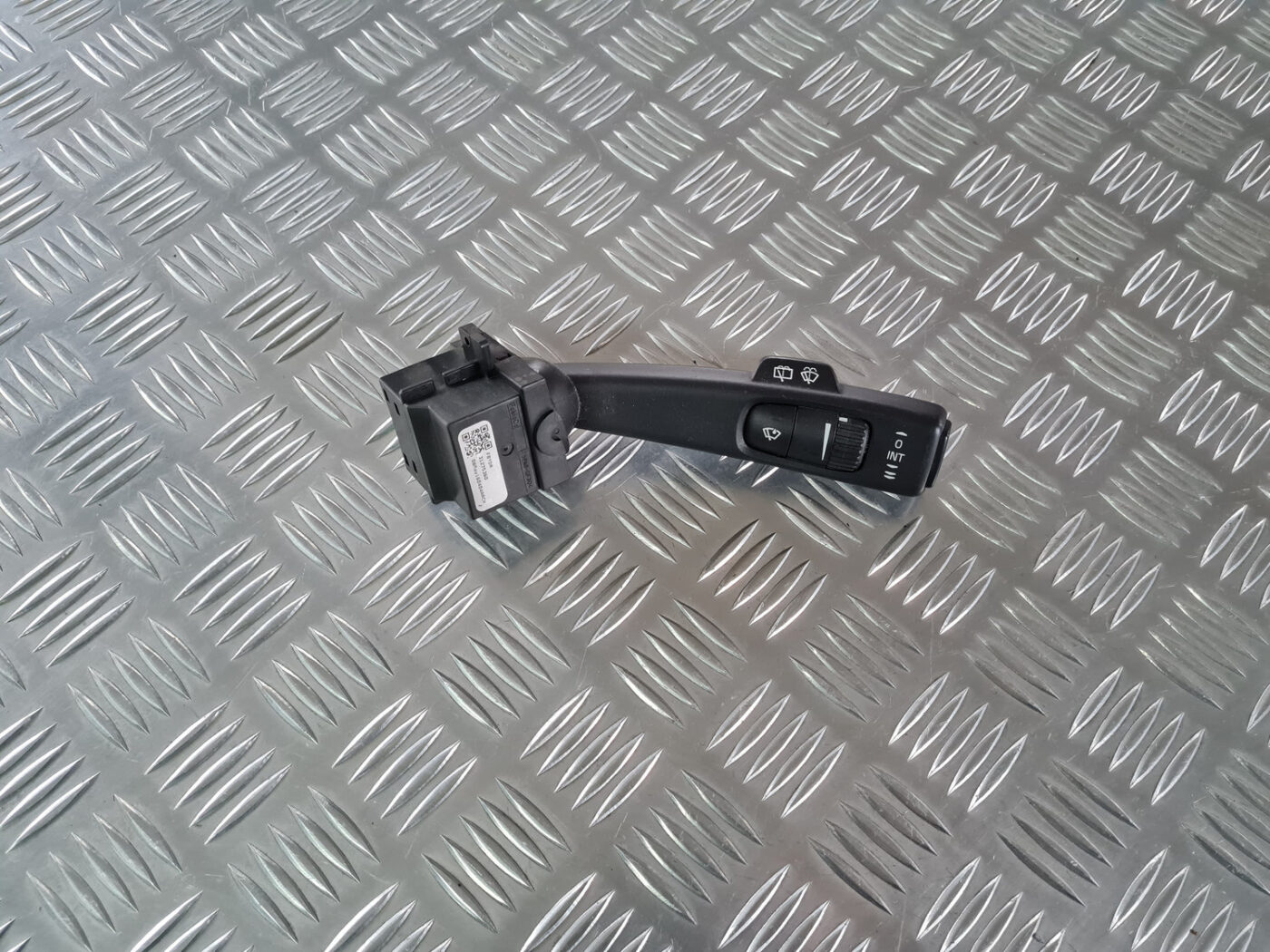 Stikla tīrītāja slēdzis priekš VOLVO XC 60 2009 1 Stikla tīrītāja slēdzis priekš VOLVO XC 60 2009