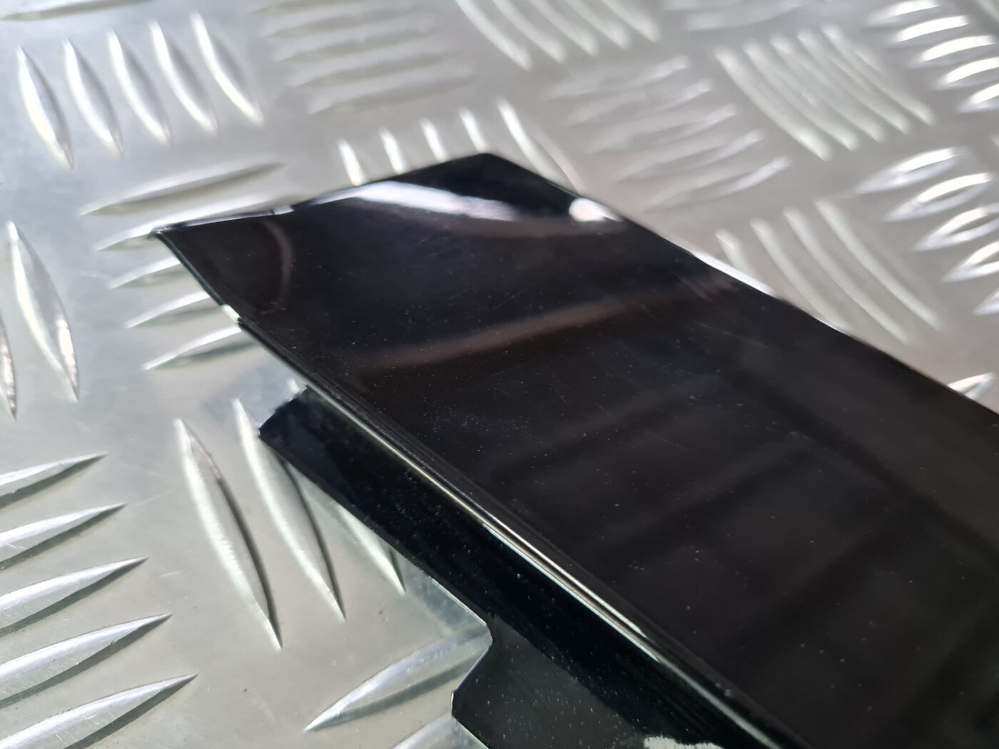 Durvju stikla moldings priekš VOLVO XC 60 2009 7 Durvju stikla moldings priekš VOLVO XC 60 2009