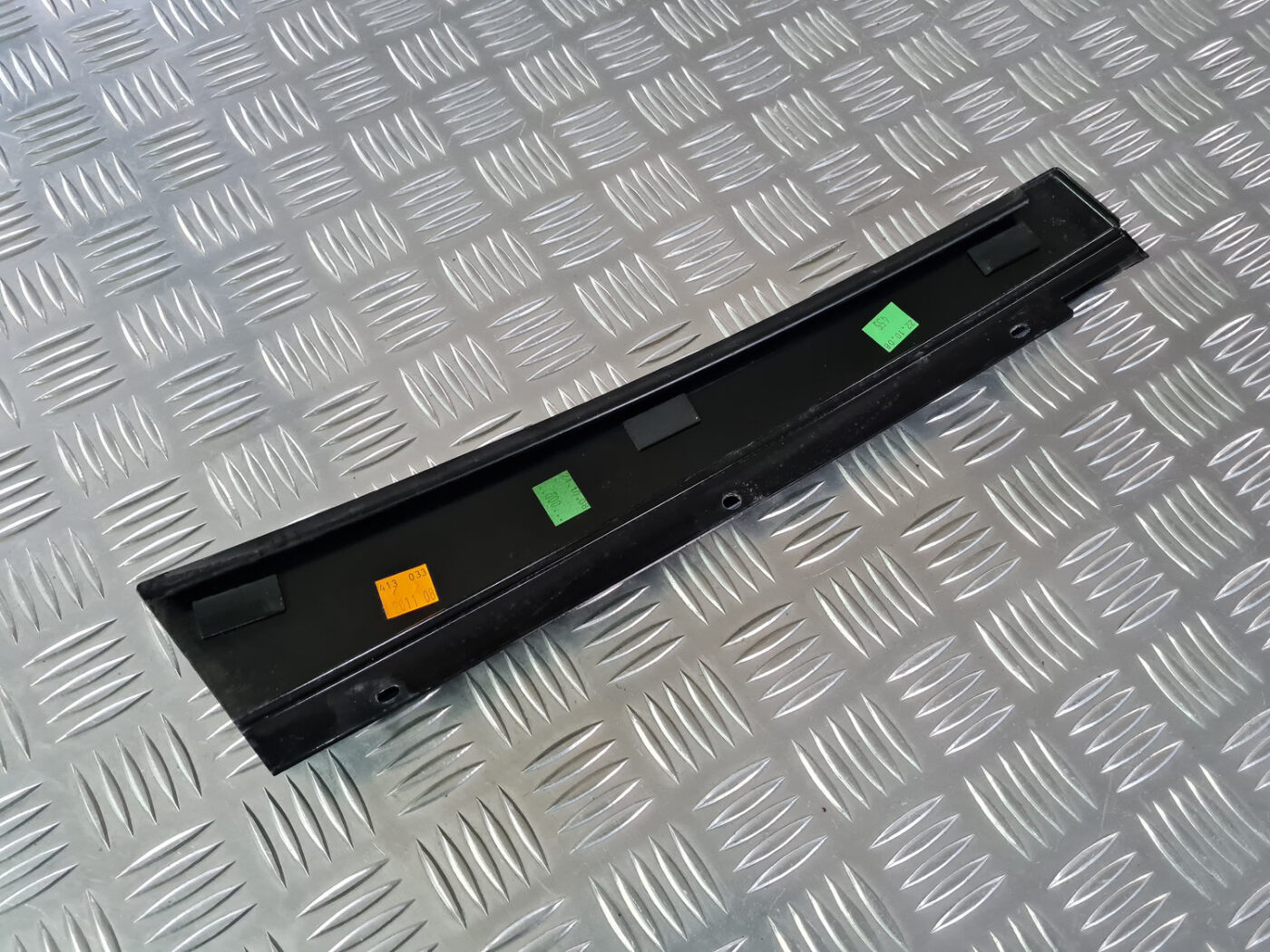 Durvju stikla moldings priekš VOLVO XC 60 2009 5 Durvju stikla moldings priekš VOLVO XC 60 2009