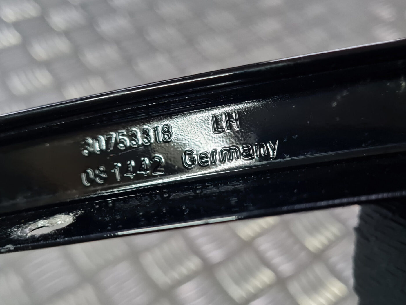 Durvju stikla moldings priekš VOLVO XC 60 2009 3 Durvju stikla moldings priekš VOLVO XC 60 2009